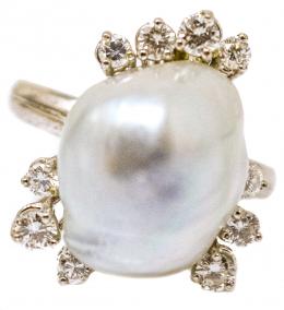 70 - ANILLO CON PERLA BARROCA Y BRILLANTES