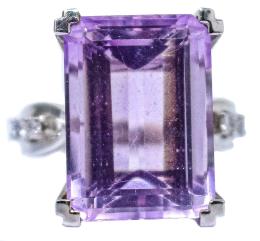 60 - ANILLO CON AMATISTAS Y BRILLANTES