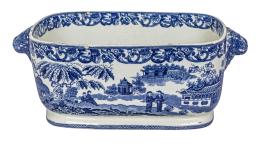 448 - JARDINERA EN PORCELANA DE PRINCIPIOS DEL S.XX