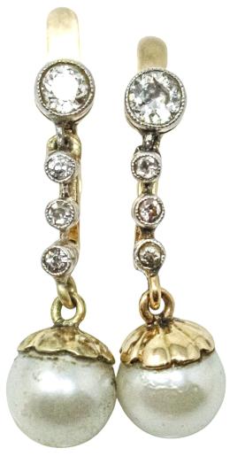 143 - PENDIENTES LARGOS CON DIAMANTES Y PERLA DE PPS. DEL S.XX