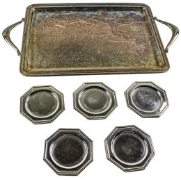 185  -  BANDEJA Y SEIS PLATOS EN METAL 