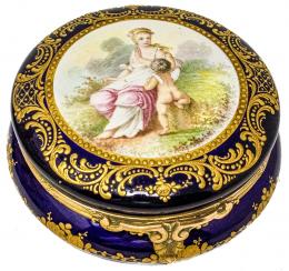 483 - CAJA EN PORCELANA DE SÈVVRES DE FINALES DEL S.XIX