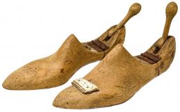 976 - PAREJA DE HORMAS DE ZAPATO