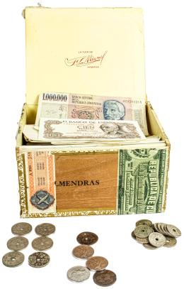 386 - LOTE DE MONEDAS DE DISTINTOS PAISES