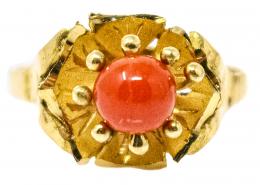 29 - ANILLO CON CORAL AÑOS 70