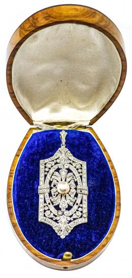 113 - COLGANTE BROCHE CON DIAMANTES DE PPS. DEL S.XX