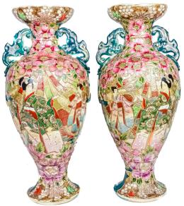 515  -  PAREJA DE JARRONES ORIENTALES DEL PRIMER TERCIO DEL S.XX