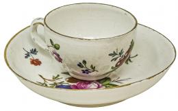 532 - TAZA CON PLATO EN PORCELANA S.XVIII