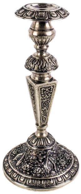 711 - CANDELERO DE PLATA