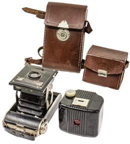 936 - DOS CÁMARAS FOTOGRÁFICAS DE LOS AÑOS 30/40