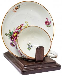 531 - TAZA CON PLATO DE PORCELANA ALEMANA