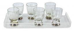 60 - SEIS VASITOS DE CRISTAL Y BASE DE PLATA
