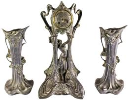 775 - RELOJ CON GUARNICIÓN MODERNISTA CIRCA 1900