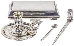960 - LOTE DE PIEZAS EN METAL PLATEADO
