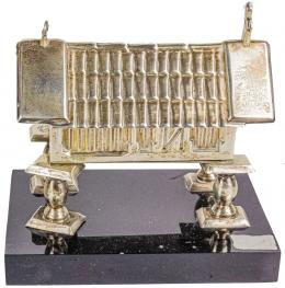 739 - FIGURA EN PLATA DEL ÚLTIMO CUARTO DEL S.XX