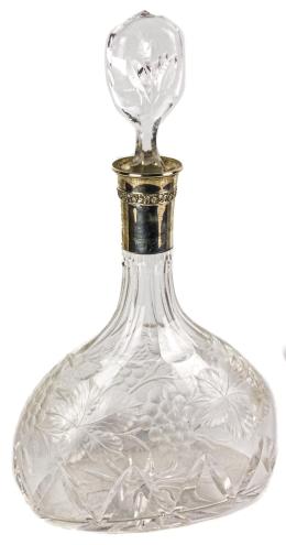 9 - BOTELLA LICORERA EN CRISTAL DEL ÚLTIMO CUARTO DEL S.XX