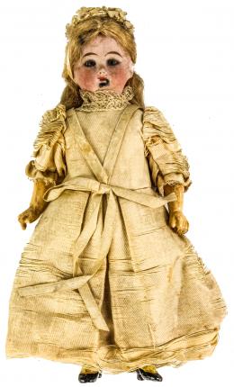 204 - PEQUEÑA MUÑECA DEL PRIMER TERCIO DEL S.XX
