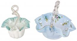 25 - DOS CESTOS DE CRISTAL Y OPALINA DEL S.XIX