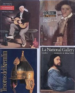 385 - CUATRO LIBROS SOBRE MUSEOS DE ARTE.