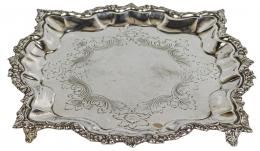 697 - CENTRO DE MESA EN PLATA DE MEDIADOS DEL SIGLO XX