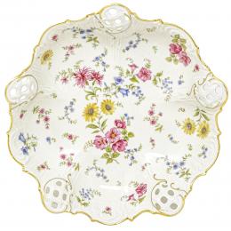 446 - CENTRO EN PORCELANA "ROSENTHAL" DE MEDIADOS DEL SIGLO XX