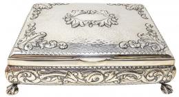 680 - CAJA JOYERO EN PLATA DE MEDIADOS DEL S.XX