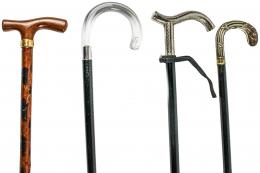 898 - LOTE DE CUATRO BASTONES VARIADOS