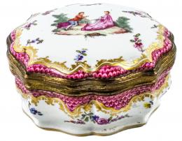 430 - CAJA EN PORCELANA FRANCESA DEL PRIMER TERCIO DEL S.XX