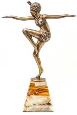 823 - FIGURA DE ESTILO ART DECÓ 