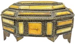 829 - CAJA PLAQUÉ DE HUESO MEDIADOS DEL S.XX.