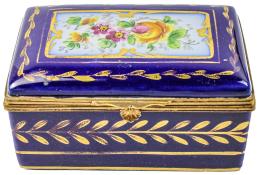 442 - CAJA EN PORCELANA FRANCESA DE ESTILO "SÈRVES"