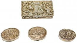 828  -  CUATRO DE CAJITAS DE PLATA DE MEDIADOS DEL S.XX