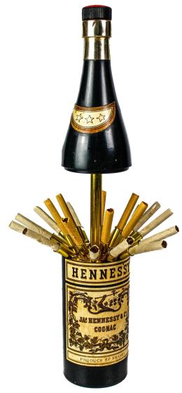 1017  -  BOTELLA TABAQUERA DE COGÑAC HENNESSY