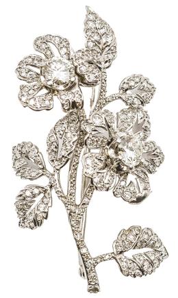 58  -  BROCHE FLORAL CON DIAMANTES DE LOS AÑOS 40