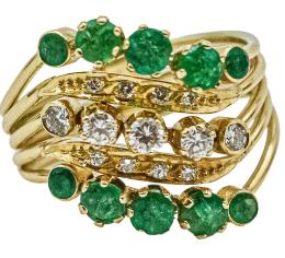 23  -  ANILLO CON ESMERALDAS Y BRILLANTES