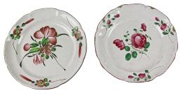 330  -  DOS  PLATOS FRANCESES EN CERÁMICA FAIENCE DE ESTRASBURGO