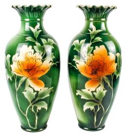 358  -  PAREJA DE JARRONES EN PORCELANA 