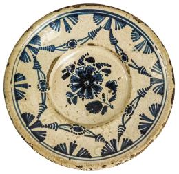 531 - PLATO EN CERÁMICA CATALANA DE FINALES DE S. XVIII