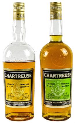 1000  -  DOS BOTELLAS DE LICOR CHARTREUSE