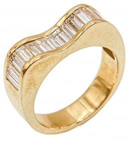 65  -  ANILLO CON DIAMANTES BAGUETTE