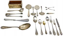 835  -  CONJUNTO DE CUBIETOS Y RECIPIENT EN PLATA 