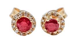 95 - PENDIENTES ROSETONES CON RUBÍES Y BRILLANTES