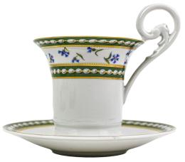 1074 - TAZA CON PLATO DE COLECCION EN PORCELANA DE LIMOGES