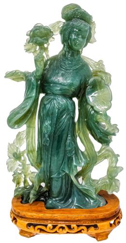 414 - GUANYIN EN JADE JADEITA MEDIADOS SIGLO XX