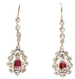 170 - PENDIENTES LARGOS CON DIAMANTES Y GRANATES