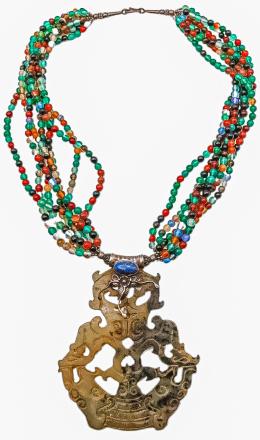 113 - COLLAR GARGANTILLA CON AMULETO ORIENTAL