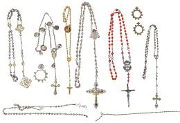 1038  -  CONJUNTO DE ROSARIOS DE LA PRIMER MITAD DEL S.XX