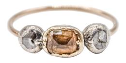 86  -  SORTIJA CON CITRINO Y DIAMANTES DEL S.XIX