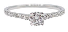 48 - ANILLO SOLITARIO CON BRILLANTES