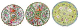 837  -  TRES PLATOS ORIENTALES DE MEDIADOS S.XX